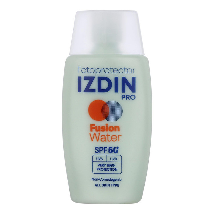 فلوئید ضد آفتاب بیرنگ صورت و گردن ایزدین پرو SPF 50 مدل Fusion Water محافظ در برابر اشعه UVA و UVB مناسب برای انواع پوست حجم 50 میلیلیتر