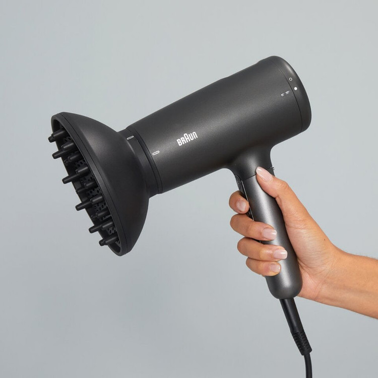 سشوار حرفهای 2100 وات براون مدل HD425، موتور DC، وزن 500 گرم، دارای سری دیسپانسر، متمرکزکننده باریک با ویژگی فرکنندگی، صافکنندگی، حجمدهندگی، با قابلیت تنظیم دما