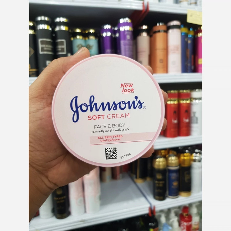 کرم مرطوب کننده و آبرسان جانسون Johnsons دست و صورت