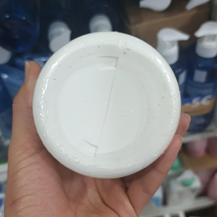 کرم مرطوب کننده و آبرسان سراوی Cerave مناسب پوست خشک