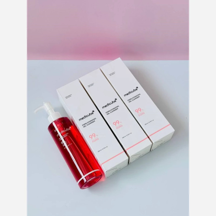 ژل شستشو PDRN مدی کیوب medicube