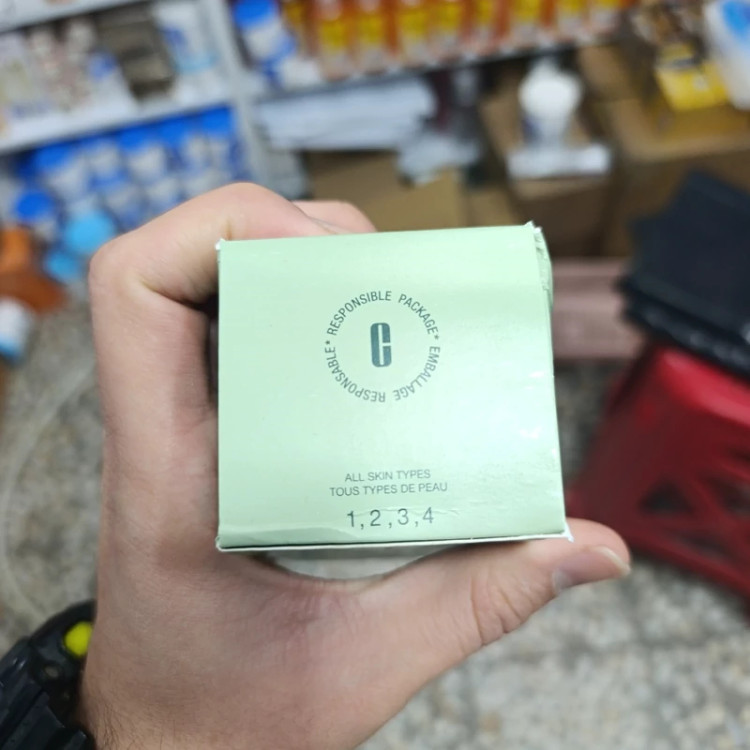 سرم آبرسان و روشن کننده مویسچر کلینیک 50میل اصل ساخت انگلیس