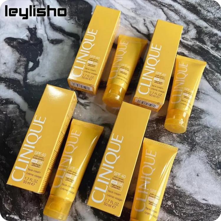 کرم ضد آفتاب سولار اسمارت کلینیک SPF40 بی رنگ 50 میل